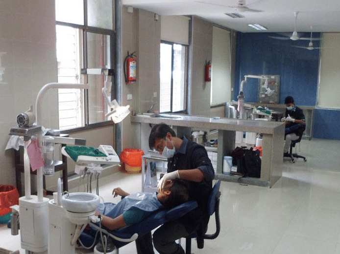 Government Dental College & Hospital Ahmedabad Campus Laboratory photo 8