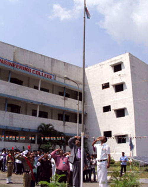 Vinayaka Mission Kirupananda Variyar Engineering College Salem Campus Buillding photo 2