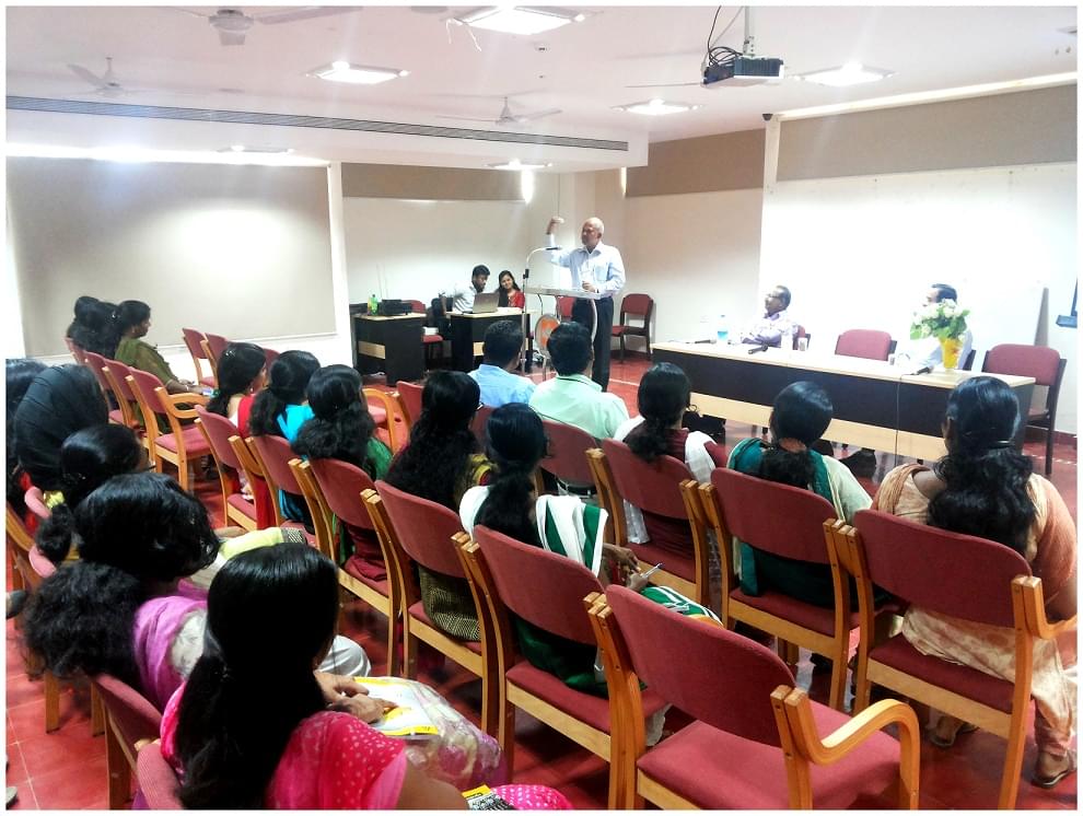 School of Commerce, Bharathiar University Coimbatore Academic Building and photo 2