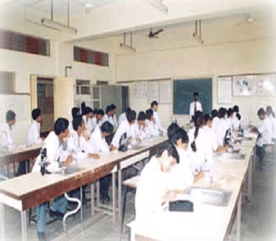 A.C.P.M. Dental College Dhule Infrastructure and Labs photo 3