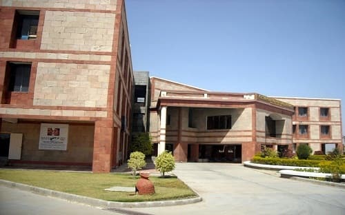 C. U. Shah Medical College Surendra Nagar Campus photo 2