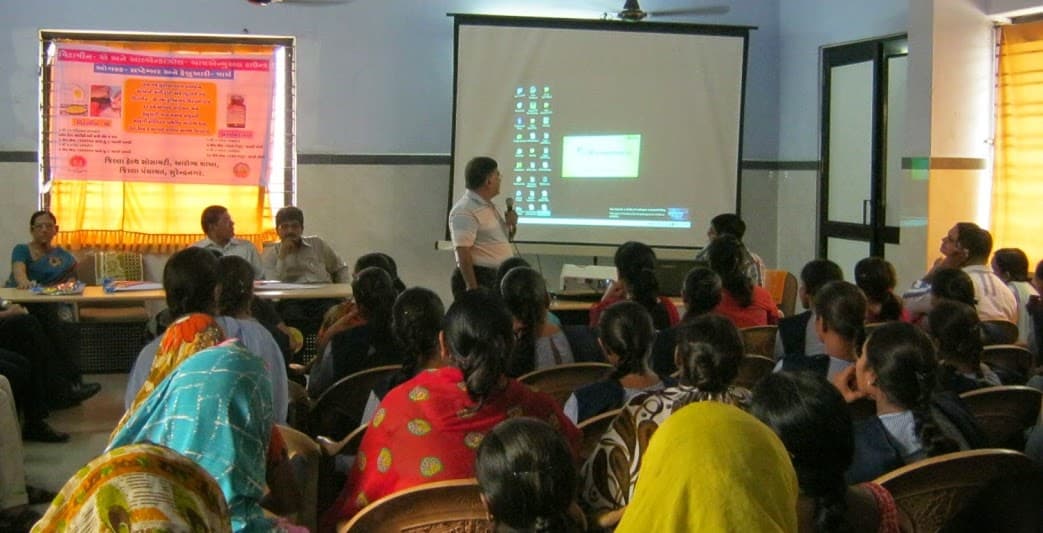 C. U. Shah Medical College Surendra Nagar Faculty photo 2