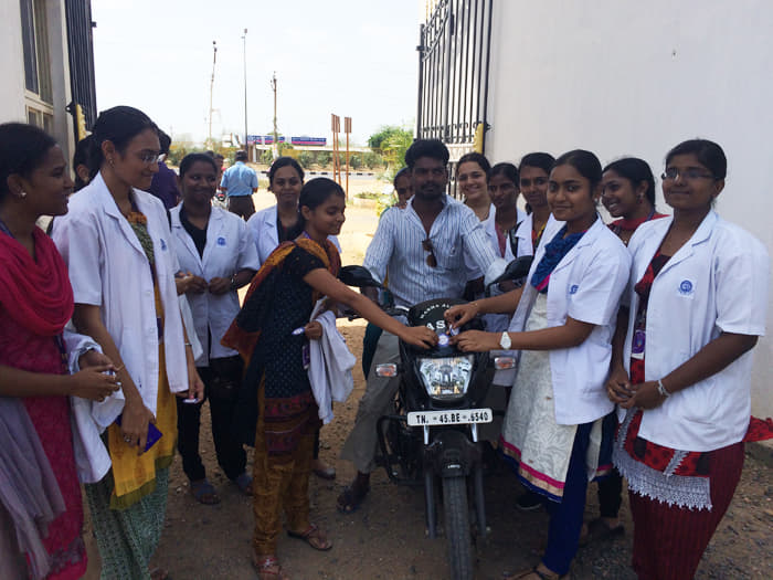 Chennai Medical College Hospital and Research Centre Tiruchirappalli Road Safety  Awareness Programme photo 5
