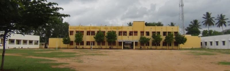 Government First Grade College Chamarajnagar Academic Building photo 2
