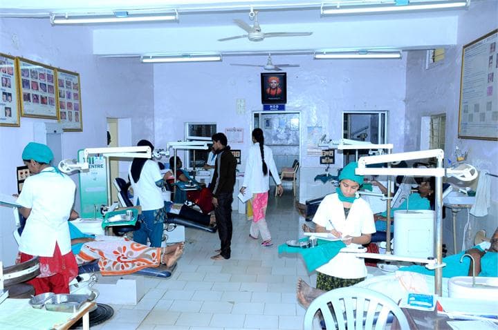 S.J.M Dental College and Hospital Chitradurga Campus Laboratory photo 4