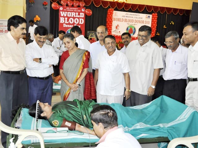 JSS Medical College and Hospital Mysore World Blood Donor Day at College photo 3