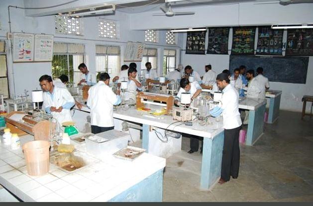 Luqman College of Pharmacy Gulbarga facility photo 8