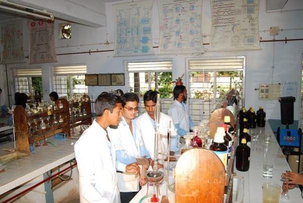 Luqman College of Pharmacy Gulbarga facility photo 12