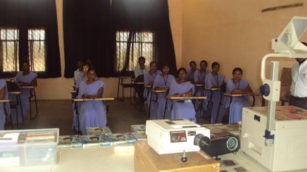 T.M.A.E. Society's College of Education Haveri Labouratory photo 3