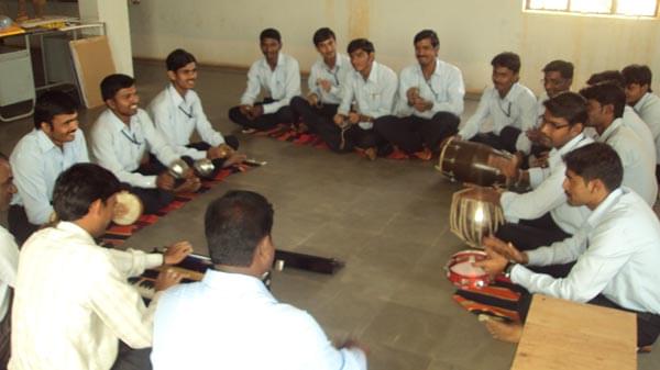 T.M.A.E. Society's College of Education Haveri Labouratory photo 5