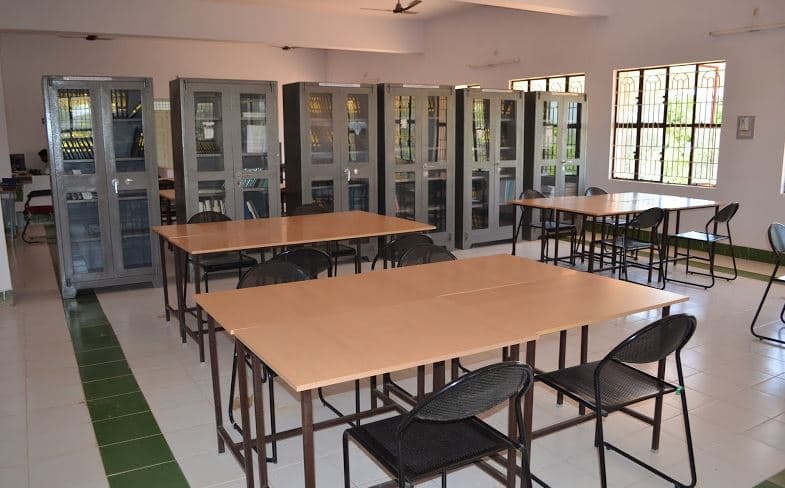 Sharavathi Dental College and Hospital Shimoga College Library and Classroom photo 1