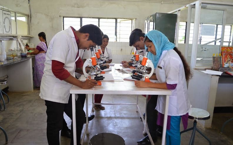 Sharavathi Dental College and Hospital Shimoga Labs photo 3