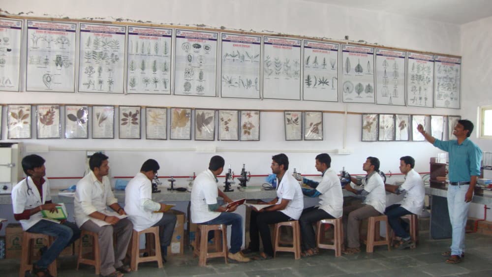 Sri Shivayogeeshwar Rural Ayurvedic Medical College and Hospital Belgaum Classroom photo 3