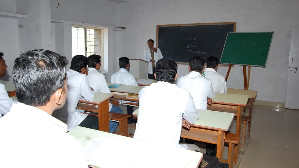 Sri Shivayogeeshwar Rural Ayurvedic Medical College and Hospital Belgaum Classroom photo 2