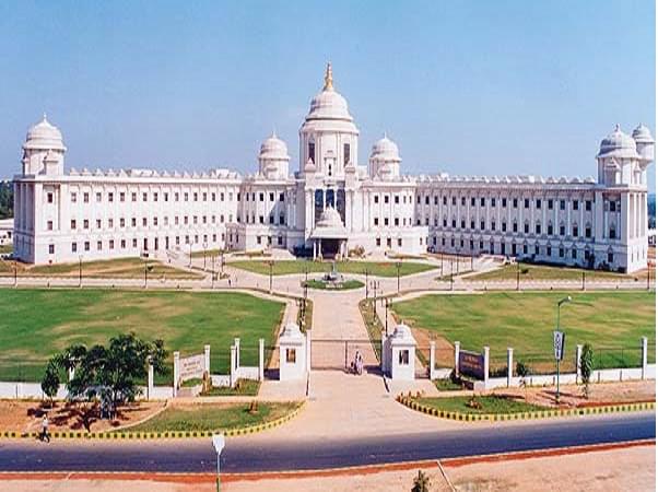 Sri Sathya Sai Institute of Higher Medical Sciences Bangalore Academic Building photo 2