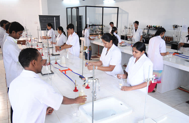 Shree Devi College of Pharmacy Mangalore Laboratory photo 1