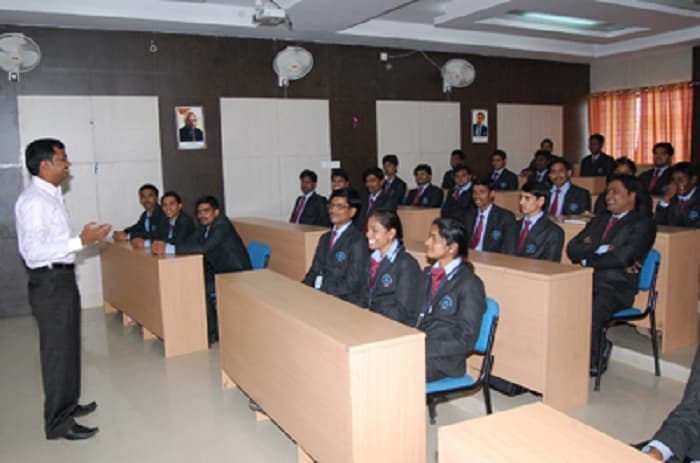 Chetan Business School Hubli  Labs and Classrooms photo 1