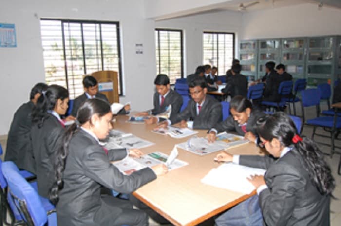 Chetan Business School Hubli Library photo 3