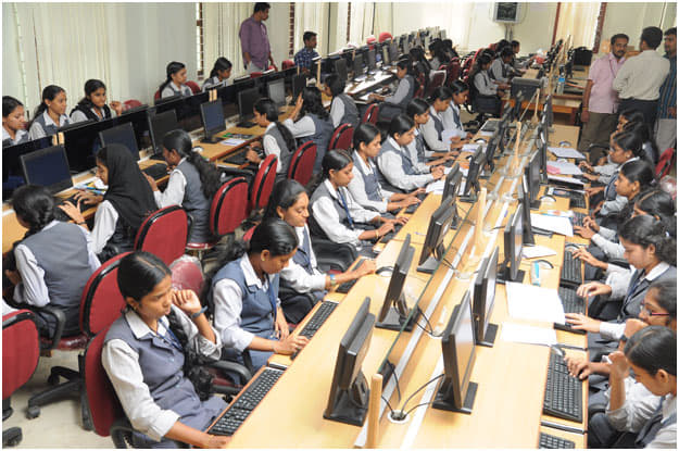 Sree Narayana Guru Memorial Arts and Science College Alappuzha Laboratory & Library photo 1