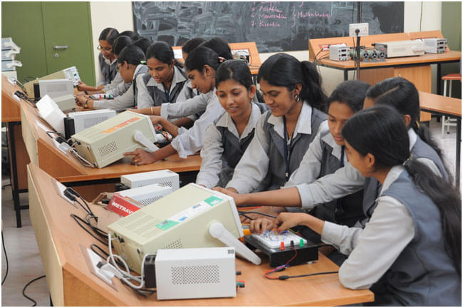 Sree Narayana Guru Memorial Arts and Science College Alappuzha Laboratory & Library photo 2