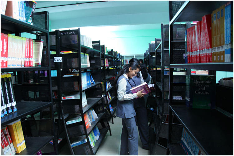 Sree Narayana Guru Memorial Arts and Science College Alappuzha Laboratory & Library photo 8