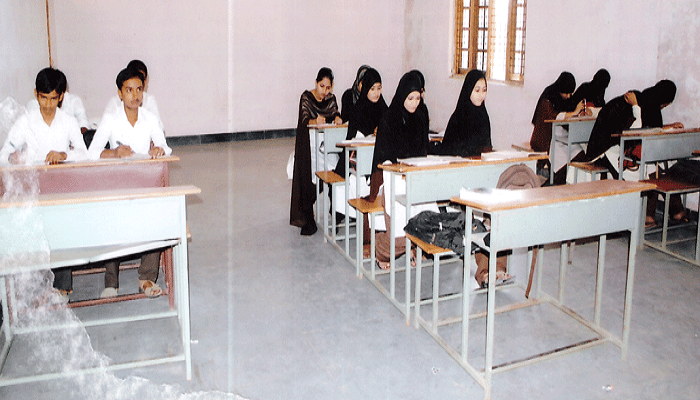 Deccan College of Society Gulbarga    Library photo 1