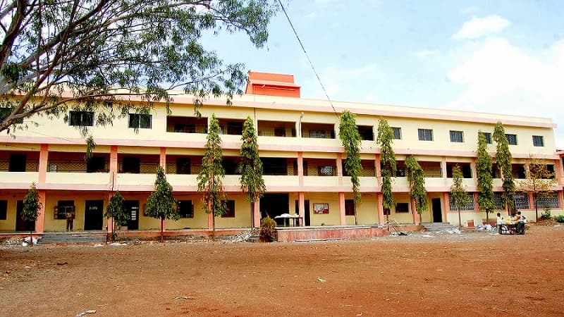 Ramkrishna Paramhansa Mahavidyalaya Osmanabad Academic Building photo 1
