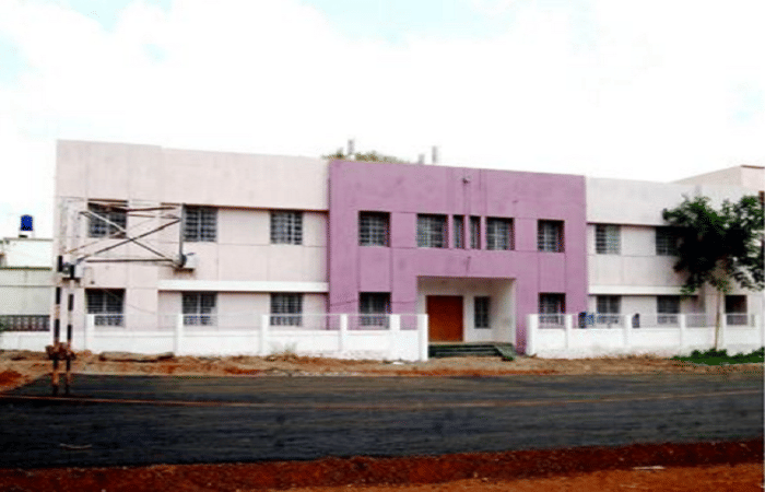 Ramkrishna Paramhansa Mahavidyalaya Osmanabad Academic Building photo 3