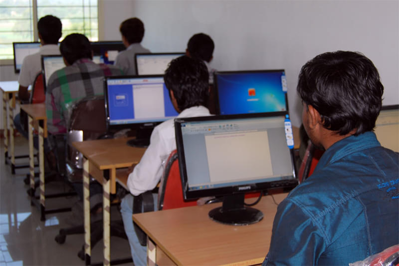 Sai Institute of Engineering and Technology Aurangabad Lab photo 3