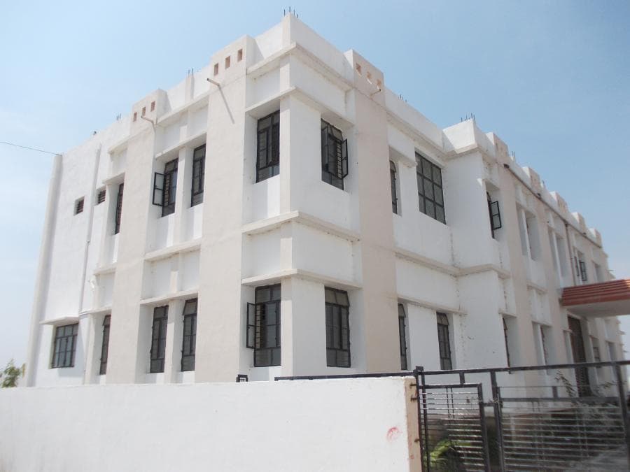 Padmabhushan Vasantdada Patil College Beed Buildings photo 3