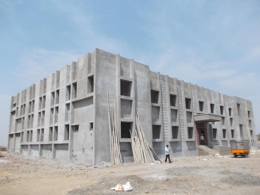 Padmabhushan Vasantdada Patil College Beed Buildings photo 5