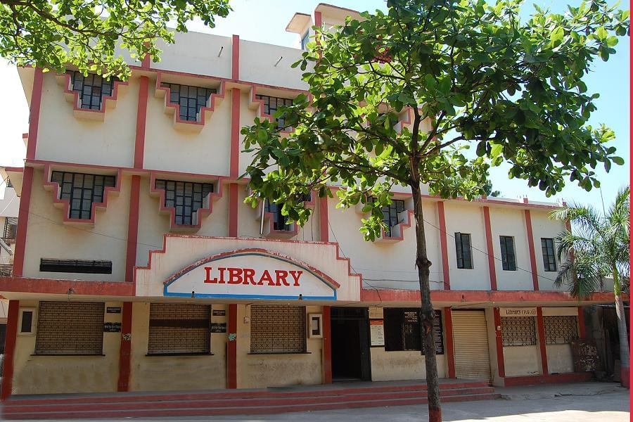 Balbhim Arts Science and Commerce College Beed Academic Building photo 5