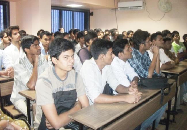 Lords Universal College Mumbai Classrooms photo 3