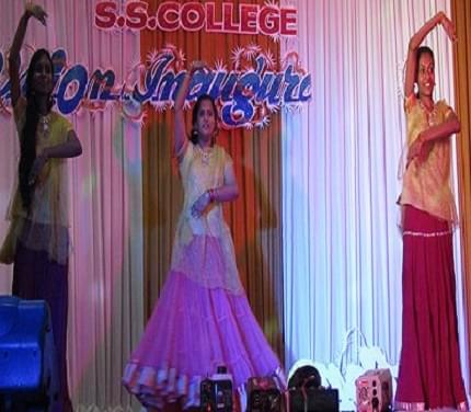Swamy Saswathikananda College Poothotta Kochi Events photo 2