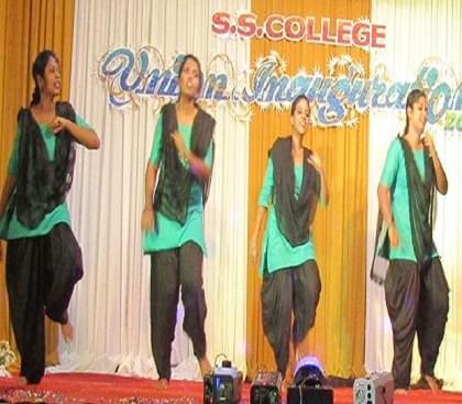 Swamy Saswathikananda College Poothotta Kochi Events photo 4