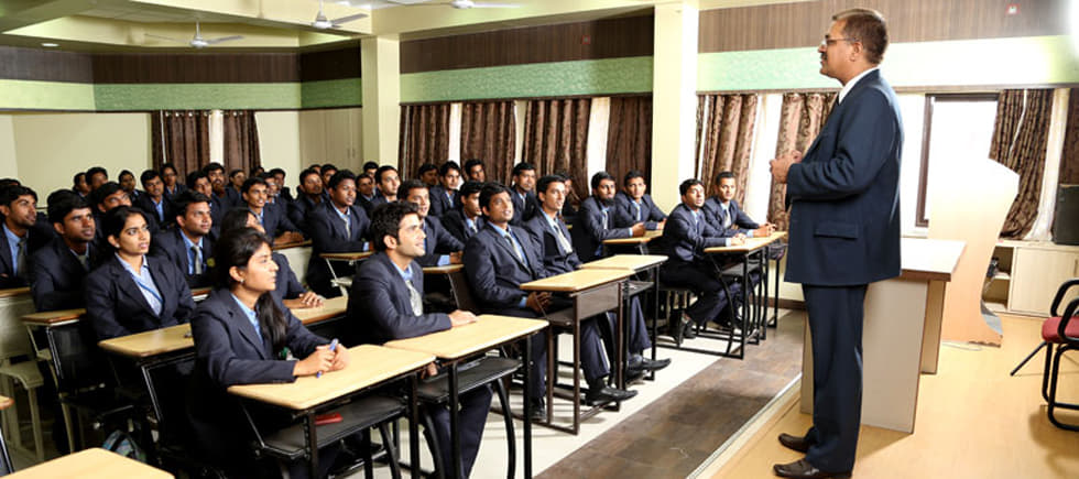 DY Patil School of Management Pune Classroom photo 3