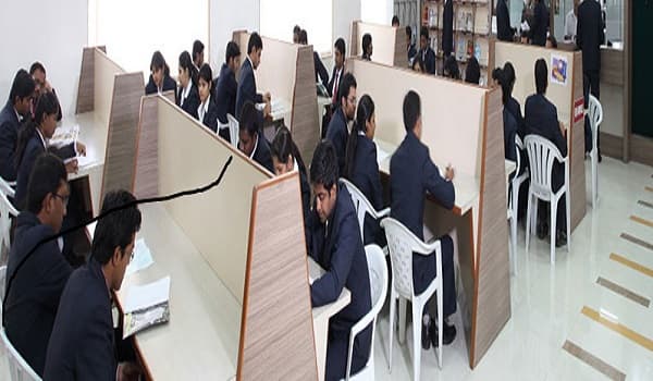 DY Patil School of Management Pune Classroom photo 4
