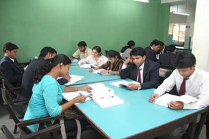 MES's Institute of Management & Career Courses Pune Infrastructure photo 2