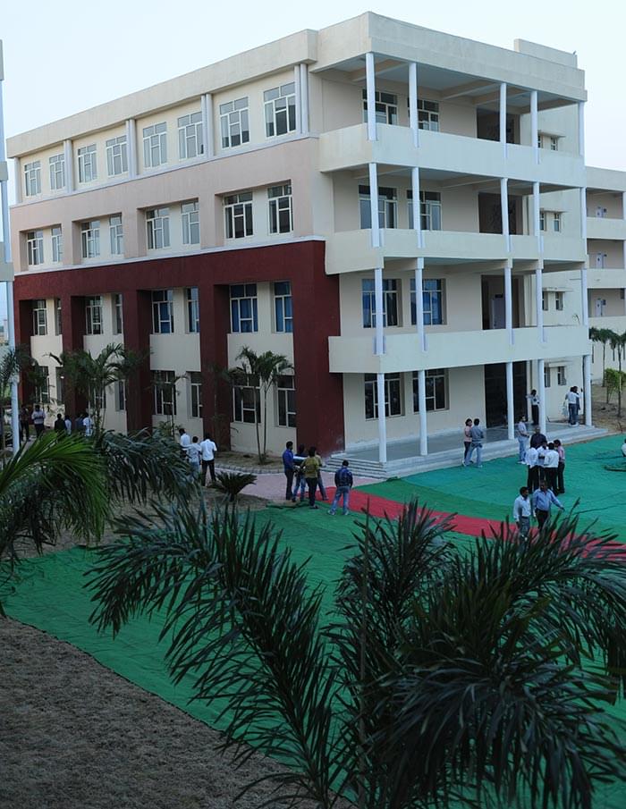 Global Institute of Technology and Management Gurgaon Academic Building photo 4