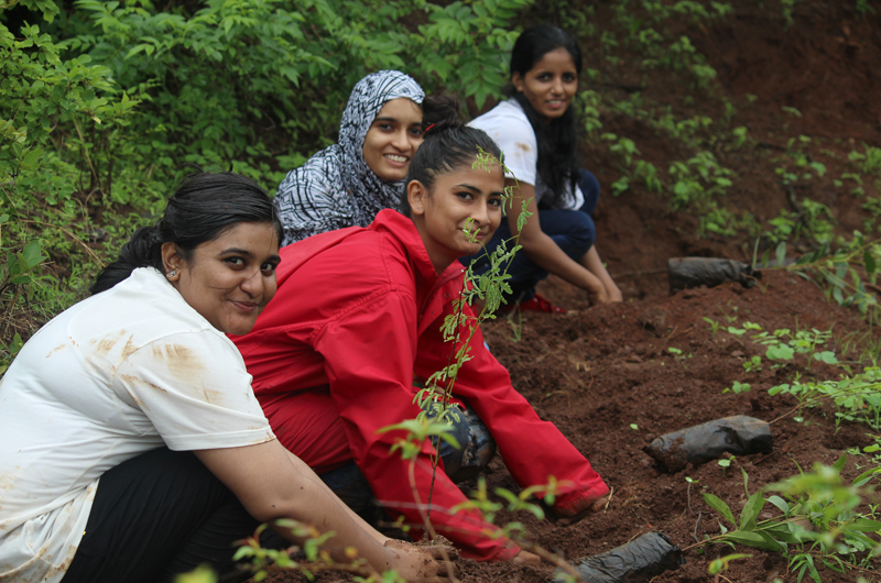 Dr DY Patil Homeopathic Medical College and Research Centre Pune Plantation Day photo 5
