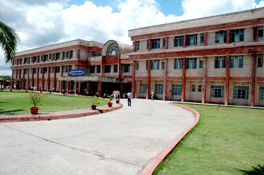 HIMS Dehradun Academic Building photo 1
