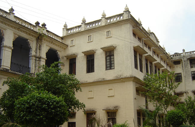 DAV Kanpur Building photo 1