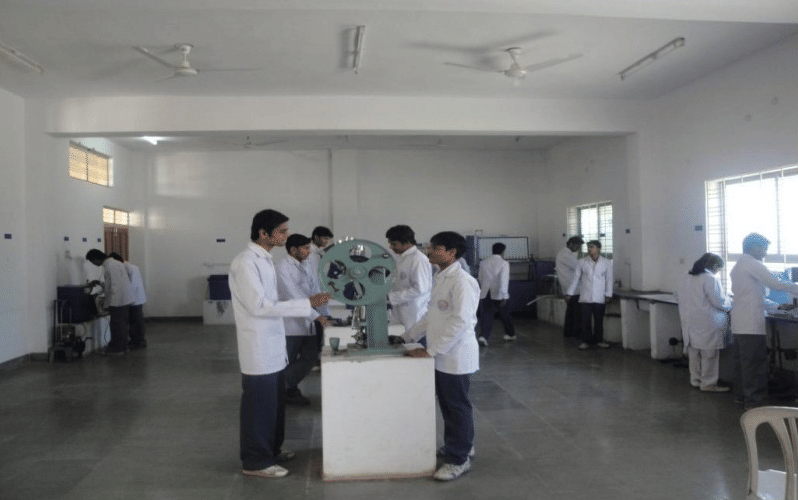 Lakshmi Narain College Of Pharmacy Bhopal Sports photo 6