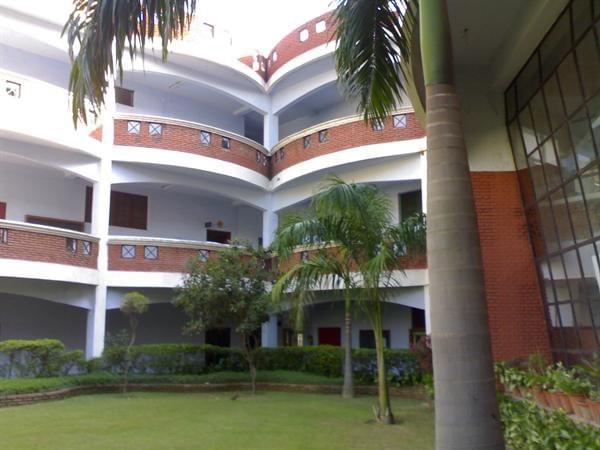 Moradabad Institute of Technology Academic Building photo 4