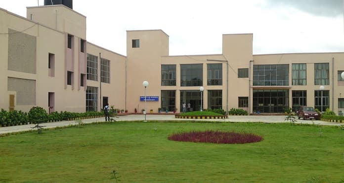 IFHE, Faculty of Science & Technology Hyderabad Academic Building photo 2