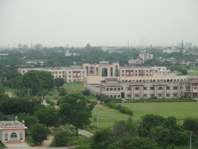 Shri Bhawani Niketan Mahila P.G. Mahavidyalaya Jaipur Building photo 3