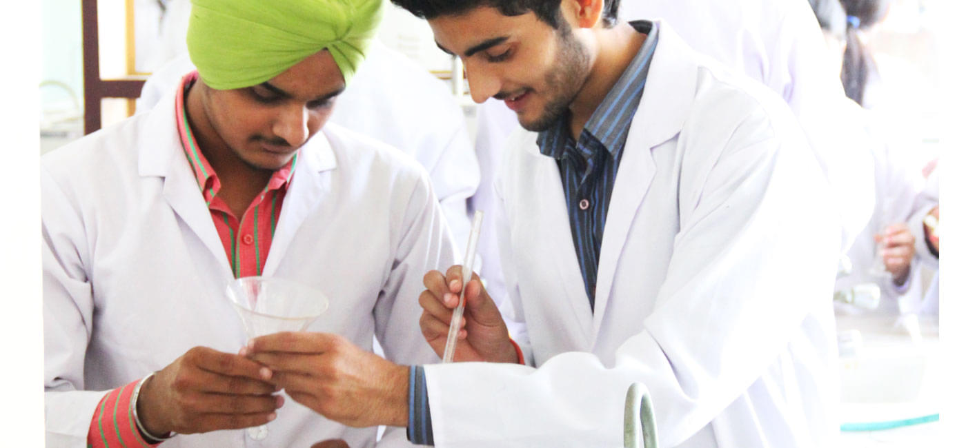 University School of Pharmaceutical Sciences, Rayat Bahra University Mohali Laboratory photo 5