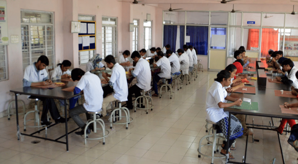 Meghna Institute Of Dental Sciences Nizamabad Labs photo 7