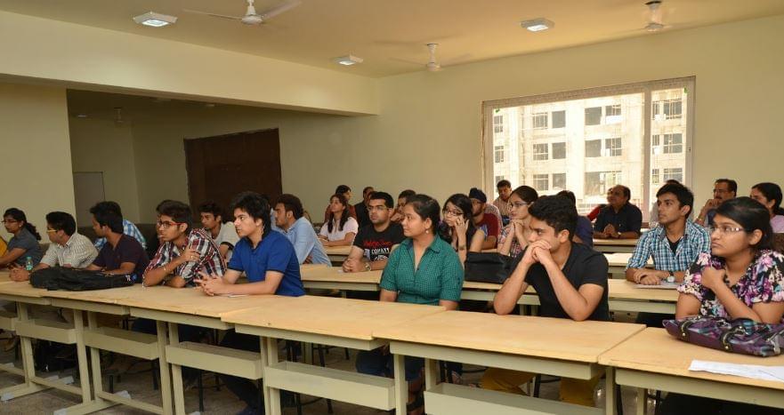 KR Mangalam University, School of Medical and Allied Sciences Infrastructure photo 14