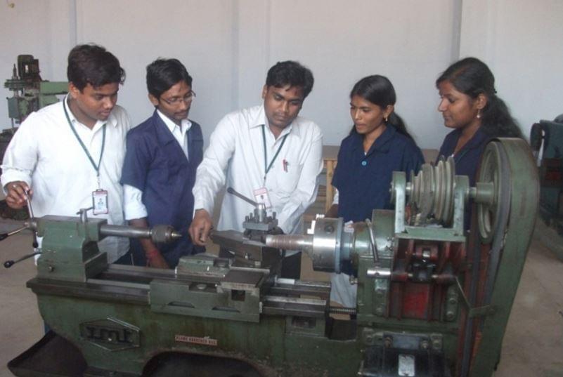 Avanthi Institute of Engineering and Technology Hyderabad Labs photo 8